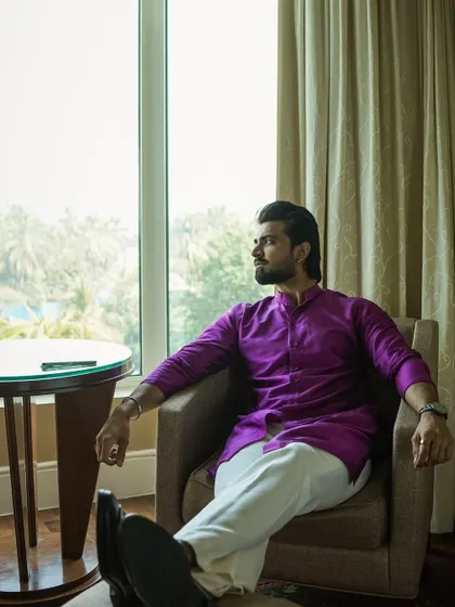 This is how META looks at you every time. A playful shot from a hotel room, showing the more relaxed side of my personality.