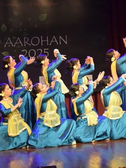 Another moment from the Aarohan concert, a production shaped entirely by the vision and expertise of Guru Shinjini Kulkarni. We are filled with gratitude for this collaboration.