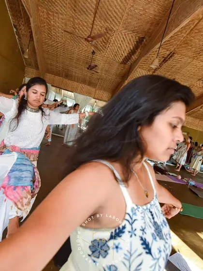 Movement and dance are powerful tools in birth work. A dynamic moment from our Goa retreat, exploring how we can help mothers connect with their bodies.