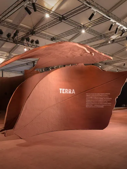 A repeat of image 127, showing the 'Terra' leaf sculpture.