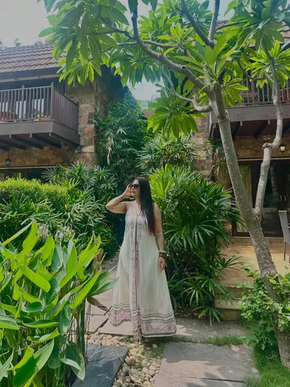 Another shot of this perfect resort-wear dress.