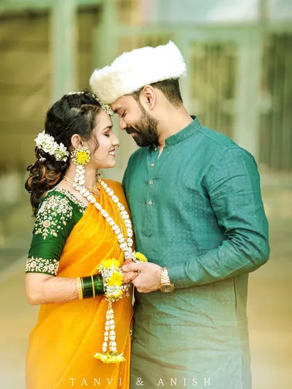 A tender moment between the couple during their Haldi ceremony. I focus on capturing the connection and emotion amidst the traditional rituals.