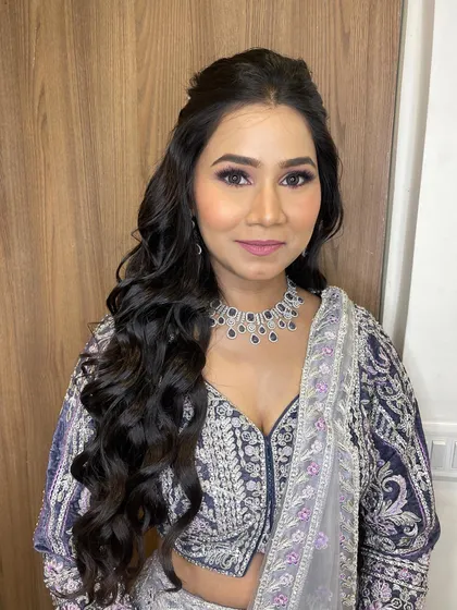 A final portrait of this beautiful engagement look. The combination of bold eyes, soft lips, and glowing skin is always a winner.