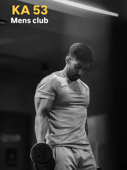 An artistic shot for KA53 Mens Club. Fitness and fashion can go together.