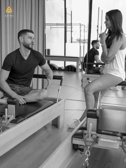 A black and white shot capturing a moment of discussion between a client and me. These conversations are key to understanding your goals and tailoring the session perfectly.