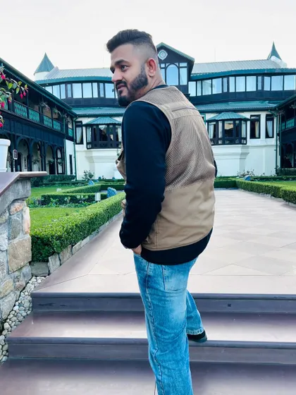 Arriving at the stunning Savoy in Mussoorie for a destination wedding. I'm equipped and ready to travel to exclusive locations to make your event special.