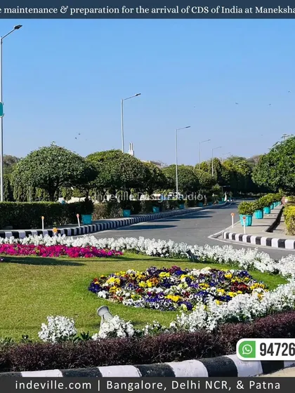 A duplicate image of the manicured roundabout and driveway at Manekshaw Centre.