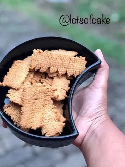 Here are the finished whole wheat atta biscuits. They are wonderfully soft and buttery, a healthier take on a classic Indian tea time snack.