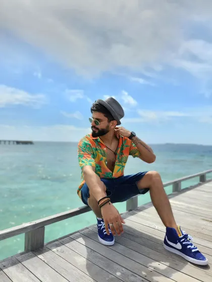 A casual, beachy look from the Maldives. This is my off-duty style, relaxed and ready for adventure.