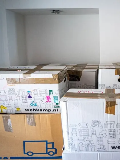 Our blog post on the top 10 items you can store in self storage helps you simplify your life and reclaim your home. Say goodbye to clutter and hello to a fresh, spacious home.
