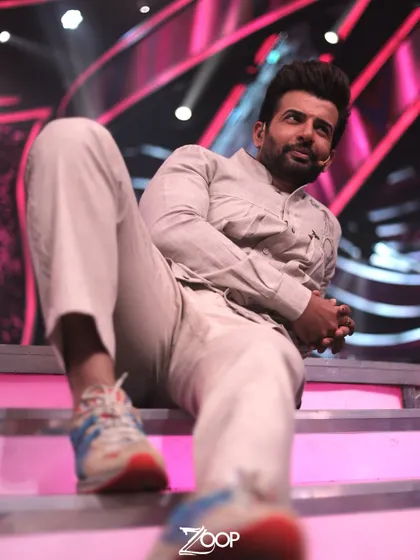 A relaxed shot of Jay Bhanushali in the custom outfit. The soft fabric and modern design make it a versatile piece for both on-screen appearances and personal events.
