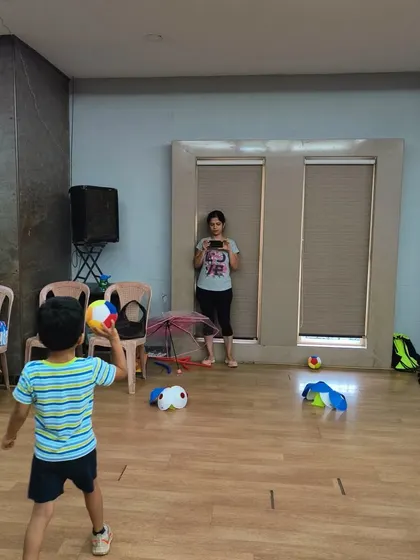 When the Mumbai monsoons hit, we take the fun inside. This indoor target practice game keeps the energy high and continues to build hand-eye coordination skills, rain or shine.