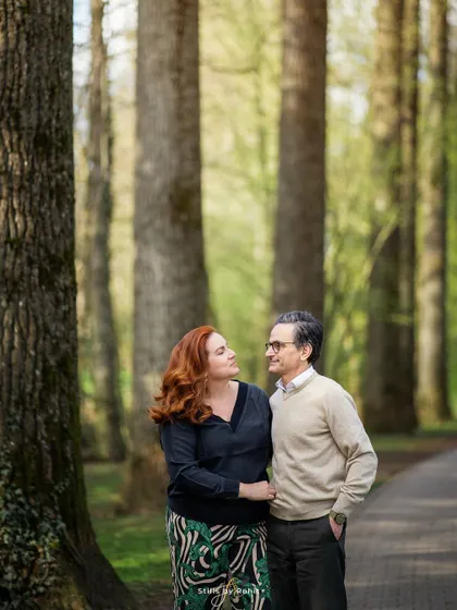 Love is in the air! Capturing the sweet, knowing glances between this couple during a walk in the park was a true pleasure. It’s these quiet, in-between moments that often tell the biggest stories.