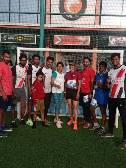 The team gathered at the Jio Freedom Run. We show up in numbers to support each other and represent Athletes Revolution.