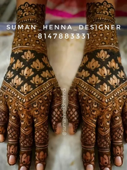 A bold and beautiful full-hand design featuring my favorite lotus motif. The dark, consistent stain showcases the quality of my natural henna paste and the intricacy of the pattern.