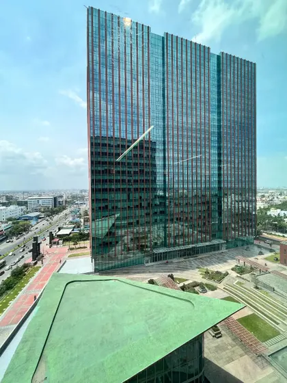 An exterior view of the World Trade Center in Chennai, the location of the Kissflow office. We have extensive experience designing interiors for premium high-rise commercial buildings.