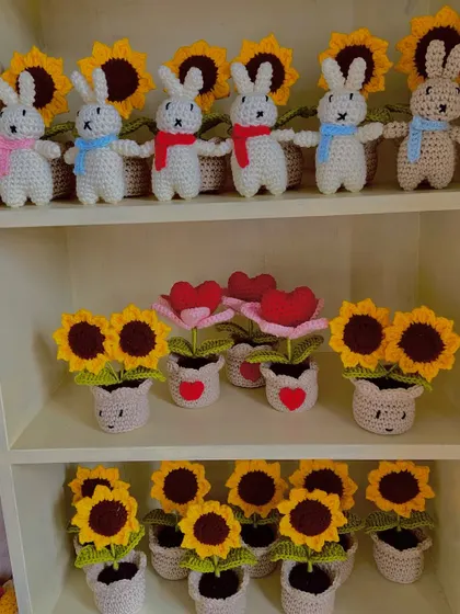 A mix of my popular decor items, including amigurumi bunnies, heart-shaped potted flowers, and sunflowers.