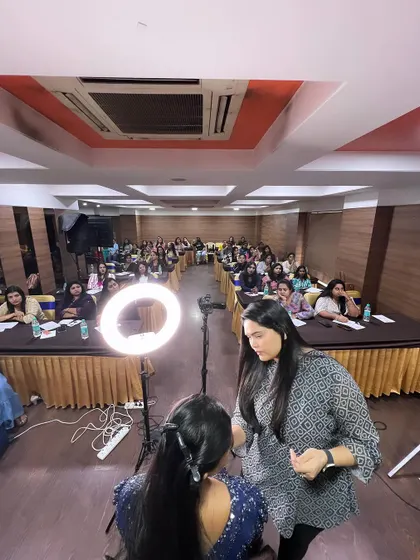 A demonstration in progress at our Bangalore masterclass. The room is filled with artists eager to learn and elevate their skills.
