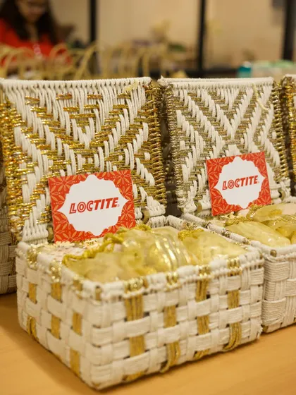 We loved working with Loctite on their Diwali gifts. These white and gold woven boxes were filled with festive treats and branded with their logo, creating a bright and cheerful corporate gift.