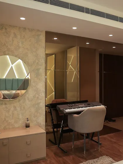 The launch of our Experience Centre was a huge success! This image captures the cozy and musical corner of one of our bedroom displays, complete with a keyboard and mirrored walls.