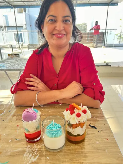 A repeat of image 259, showing off the intricate details of the dessert candles.