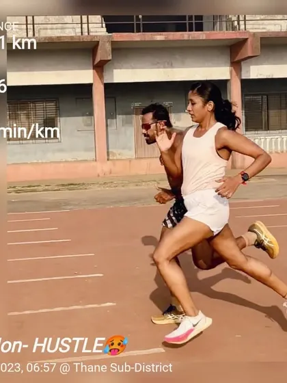 Monday Hustle. A 10km track session at a 4:00/km pace. Pushing beyond your limits is how you discover your true potential.