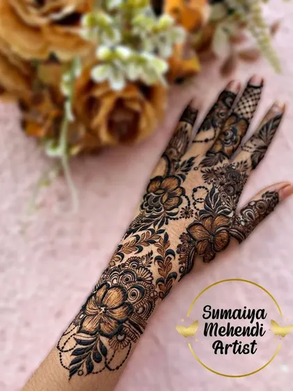 A final shot of this beautiful floral bunch design.