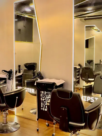 My salon features multiple fully-equipped stations to ensure you receive prompt and personal attention. The clean lines and modern decor are all part of the relaxing and high-end experience I promise.