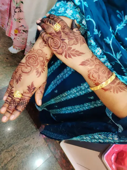 A candid shot of the beautiful henna stain. My organic paste ensures a safe and beautiful result every time.