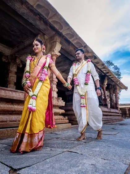 A duplicate of image 485, a grand, wide-angle shot of the couple.