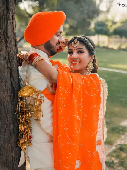 A lovely portrait of the bride, with her kaleere prominently featured. Capturing these traditional details is an important part of the wedding story.