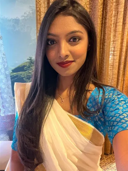 A selfie in my Kerala saree, ready to host the tourism meet.