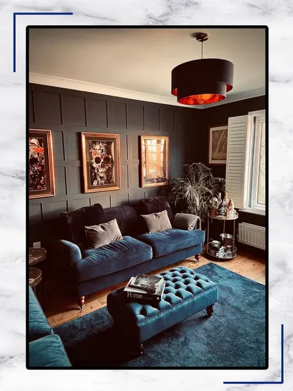 This living room design in deep blue tones creates a cozy yet sophisticated atmosphere. It shows how we can play with color and texture to build a space that truly reflects your personality.