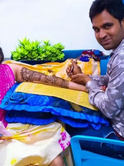 Here I am at a client's home, applying a Karwa Chauth mehandi. I offer home services for your convenience, bringing my art to your doorstep.