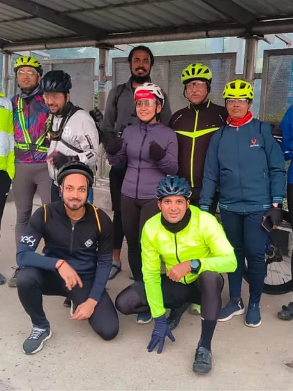 A group photo from our end-of-year ride. We bring together cyclists from different clubs to celebrate our shared passion.