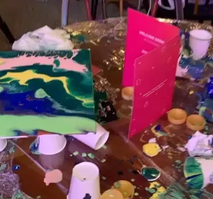 A throwback to our fluid art workshop with Tinder in Gurgaon. It was an incredible day with 40 creative souls exploring the mesmerizing world of paint pouring.
