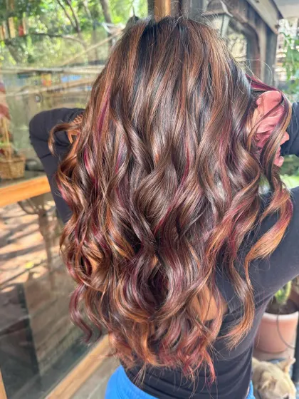 A final look at this stunning red and caramel hair. The color is so rich and dimensional. (No filter)