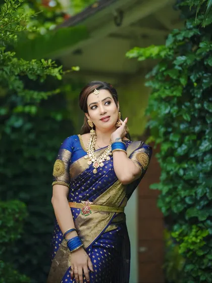 I love seeing how my clients style the jewellery for their special events. Here, our Guttapusalu necklace with pearl detailing is paired with a beautiful blue silk saree, creating an elegant and timeless look for a pre-wedding function or a family celebration.