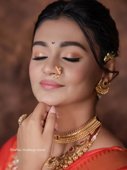 A close-up of the soft, shimmery eye makeup.