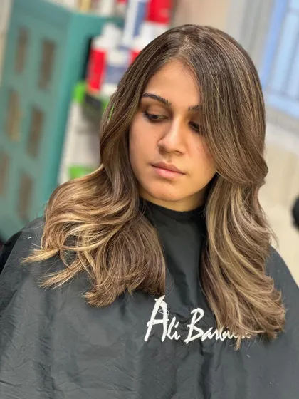 The after shot, a beautiful and rich brunette balayage.