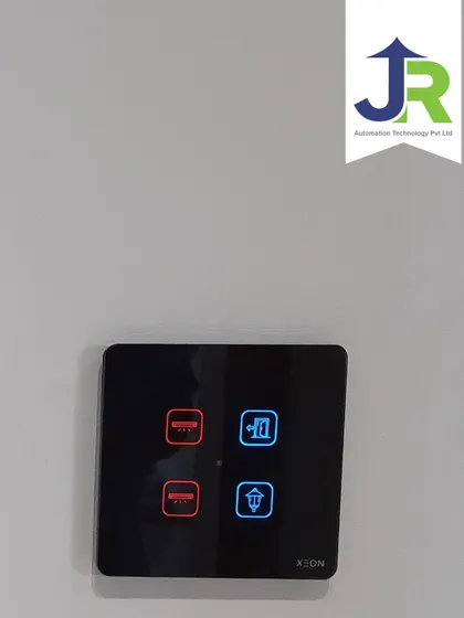 Simplicity meets function in this four-button JR XION panel. It is specifically configured for automated curtain and blind control, allowing you to open or close two separate sets of window coverings with a single touch.