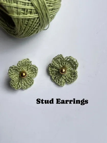 The third way to wear my floral earrings: as simple, cute studs with a golden bead in the center.
