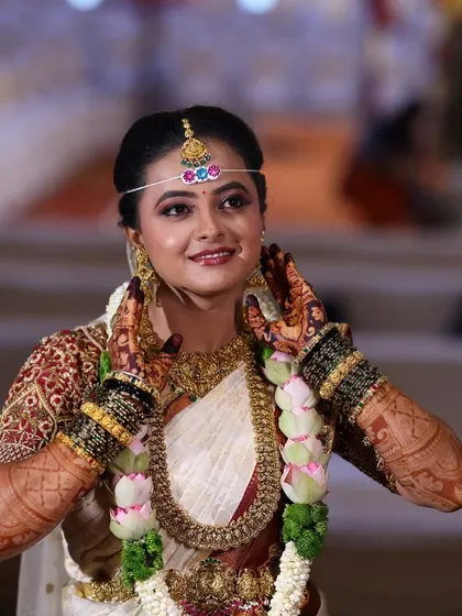 The stain is so lovely and elegant. A happy bride showing off her beautifully stained hands.