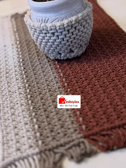 This table runner is available in multiple color combinations and options. Just let me know what you're looking for.