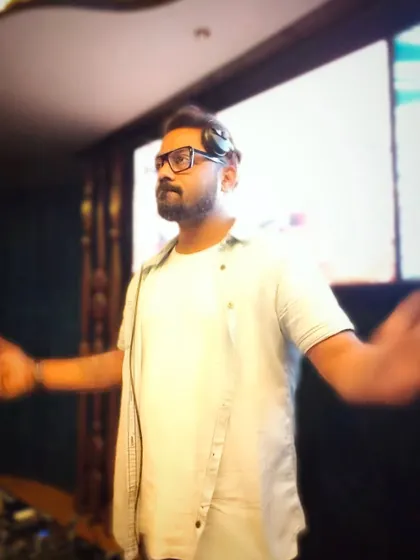 I'm a survivor, I'm gonna make it. A candid moment of determination at the console.