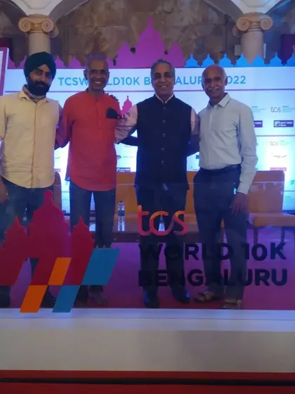With the legendary Milind Soman, aka Barefoot Bobby, a huge inspiration for our group. We love connecting with the icons of the Indian running world.