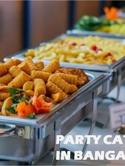 We offer a wide range of menu options for party catering in Bangalore. This graphic shows a buffet with both Indian and continental starters.