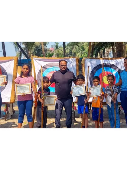 The full group of graduates from the March 2023 basic batch, celebrating their achievement.