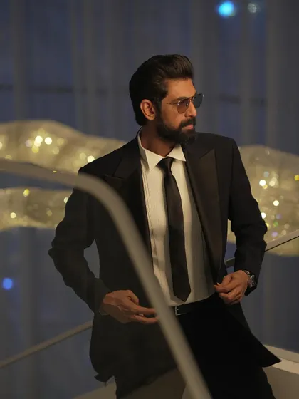 The mood of the evening. Rana Daggubati in his element at IIFA, where the lighting catches the satin lapels of his tuxedo. This is what I call effortless red carpet presence.