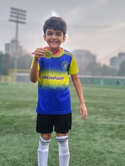 A proud Player of the Month, recognized for being a good teammate and giving his best every time.
